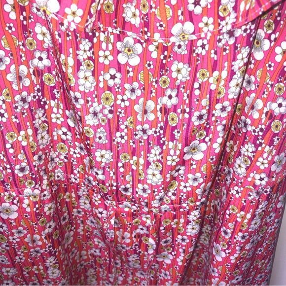 Y2K pink floral halter dress xs
Brand liberty of London for target vintage Y2K - Picture 5 of 5